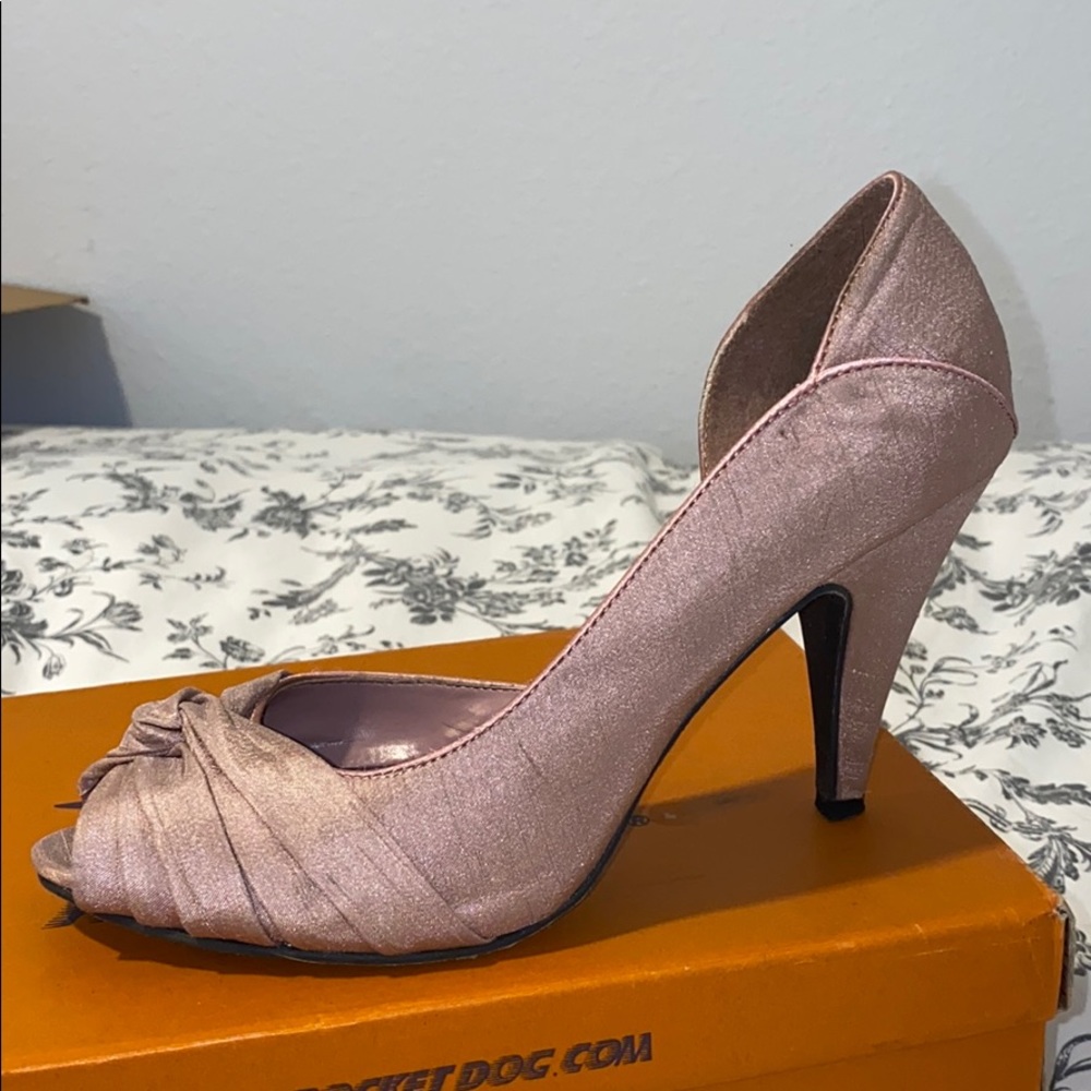 Heels - Picture 2 of 6